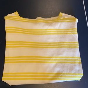 Vineyard Vines-women’s top. White with yellow striped fabric. MEDIUM 100% cotton